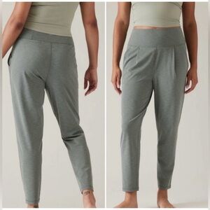 Athleta Elation Pant in Heathered Sage Green
